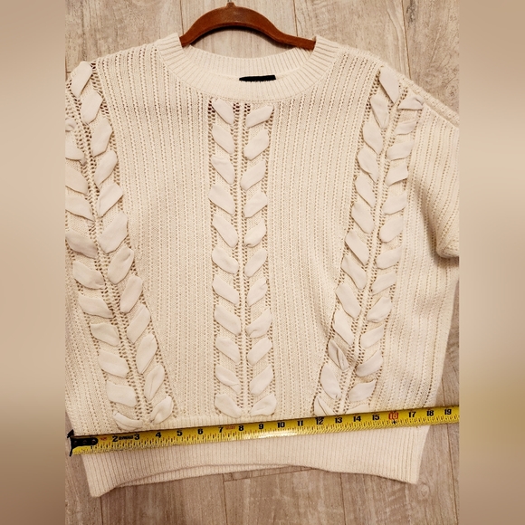 Club Monaco White Sweater.  Size Small - Picture 7 of 9